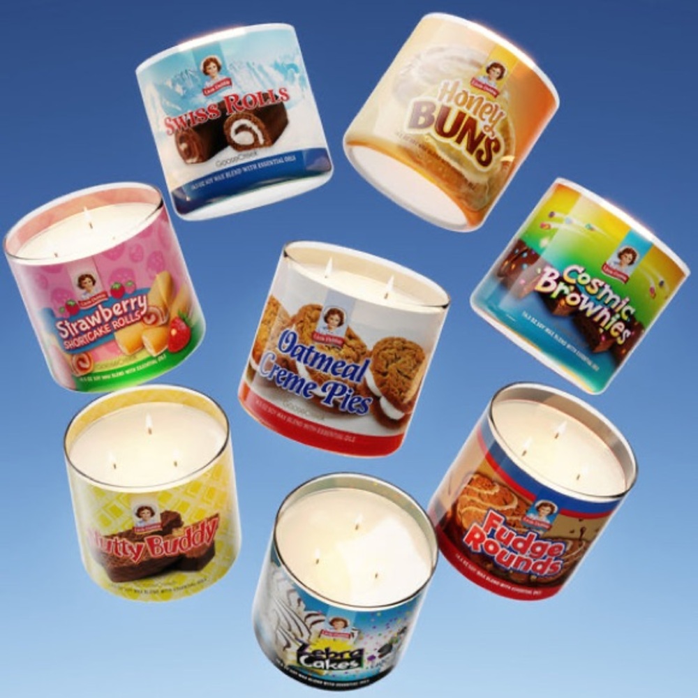 NEW! Goose Creek 3-Wick Little Debbie Oatmeal Creme Pies 14.5oz Candle - Picture 4 of 7